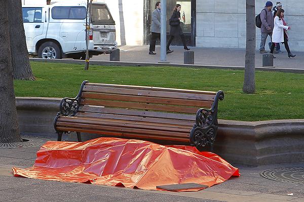 Chile: capitalização da Previdência faz idosos morrerem trabalhando e suicídio bater recorde