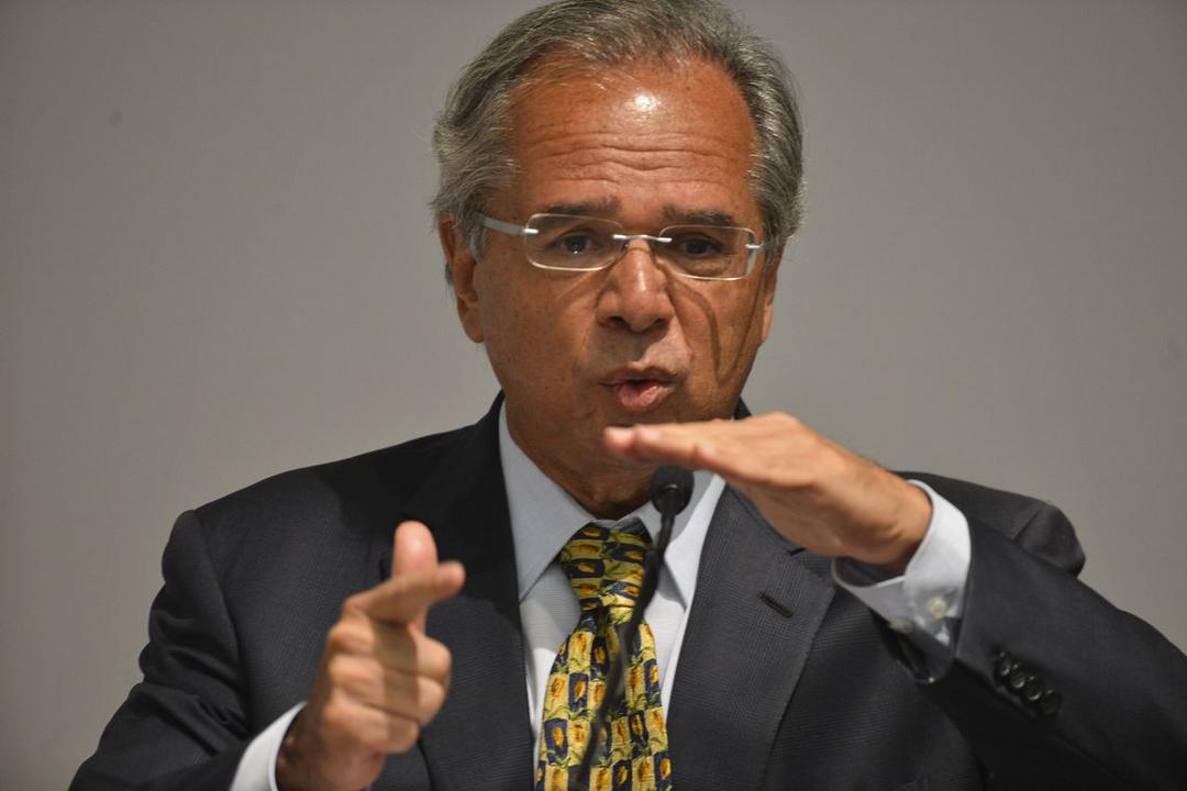 Fattorelli: Banco Central é a causa da crise e Guedes busca R$ 1 tri dos mais pobres para repassar aos bancos